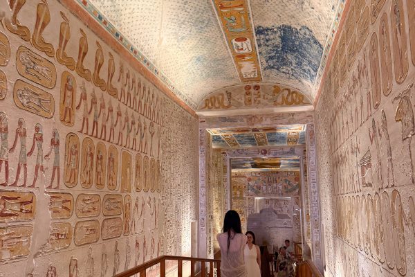 Binnenin de Vallei der Koningen bij Luxor