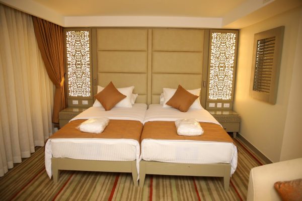 Luxe tweepersoonssuite met twee bedden