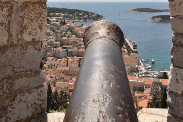 Hvar fort